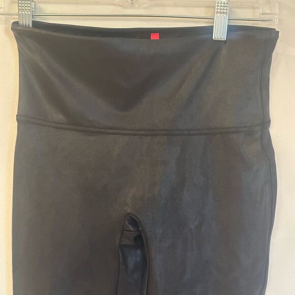 Spanx Women's Faux Leather Leggings sz M Black Spanx Leggings - Picture 4 of 6